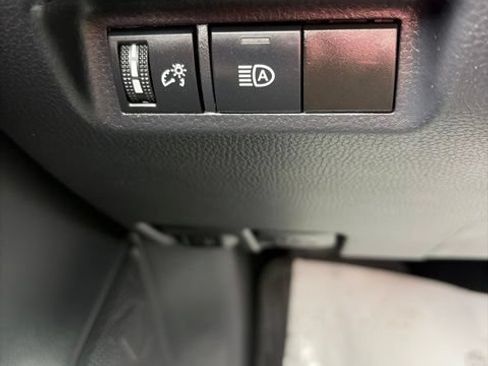 Used 2024 Toyota RAV4 LE AWD/4WD image 33