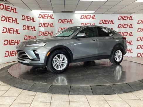 Used 2024 Buick Envista Preferred w/ Convenience I Package FWD image 3