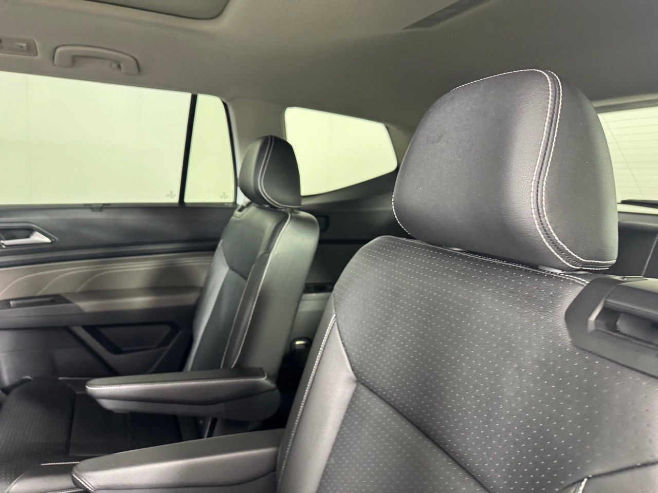 Used 2023 Volkswagen Atlas SE w/ Panoramic Sunroof Package FWD image 26