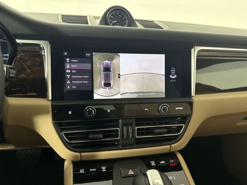 Certified 2023 Porsche Macan Turbo AWD/4WD image 30