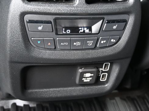 Used 2023 Honda Passport Elite image 12