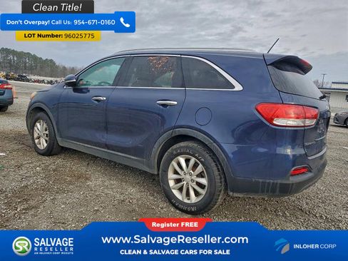 Used 2017 Kia Sorento LX image 3