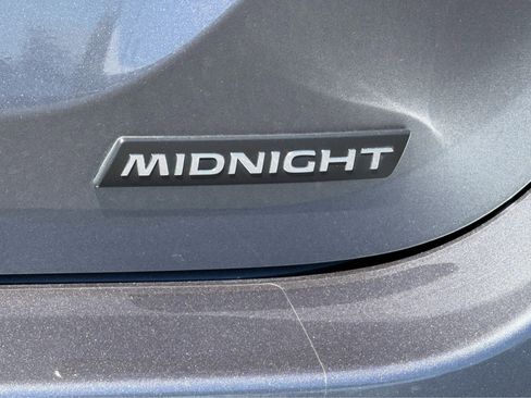 Used 2022 Nissan Sentra SR w/ Midnight Edition FWD image 9