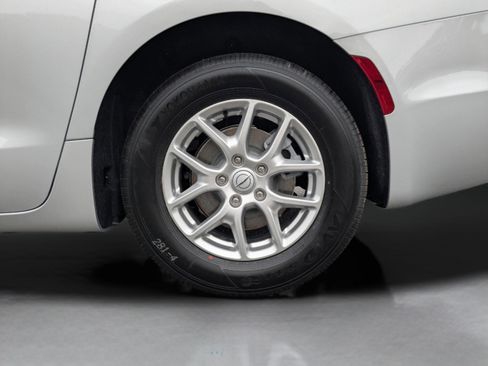 New 2026 Chrysler Pacifica Select image 54