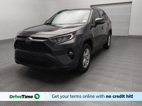 Used 2020 Toyota RAV4 XLE w/ Convenience Package image 1