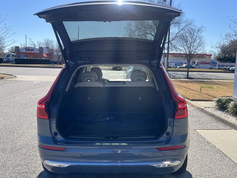 Certified 2023 Volvo XC60 T8 Ultimate w/ Climate Package image 7