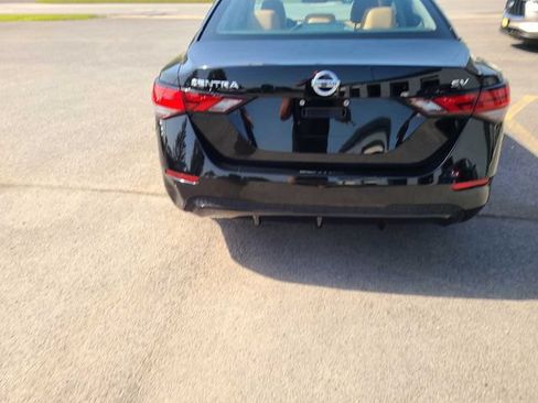 Used 2023 Nissan Sentra SV w/ SV Premium Package FWD image 8