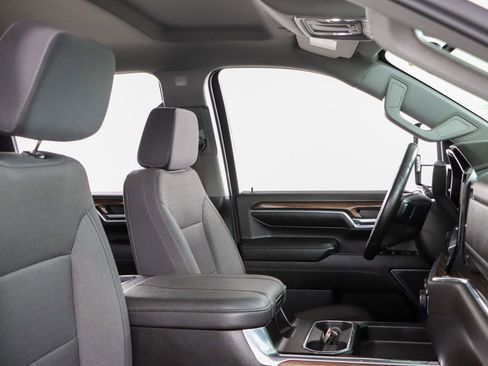 Used 2024 Chevrolet Silverado 3500 LT w/ Convenience Package image 28