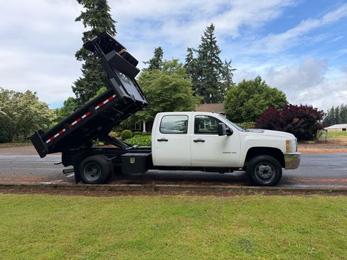 Used 2011 Chevrolet Silverado 3500 W/T RWD image 13