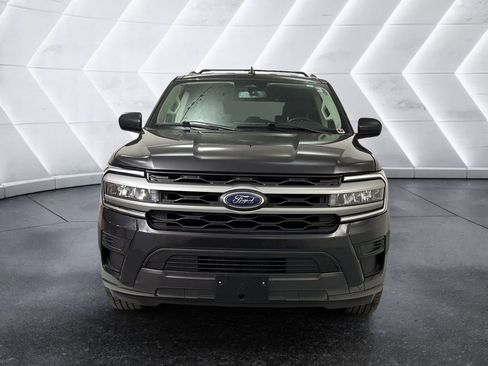 Used 2024 Ford Expedition Max XLT image 2