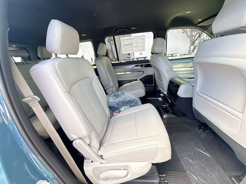 New 2026 Jeep Grand Wagoneer 2WD image 31
