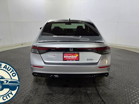 Used 2024 Honda Accord Sport image 8