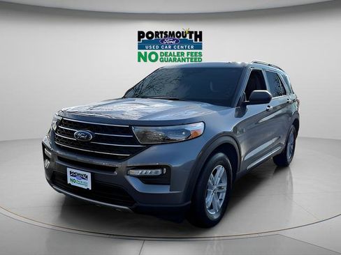 Used 2022 Ford Explorer XLT w/ Equipment Group 202A AWD/4WD image 16