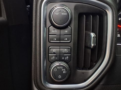 Used 2021 Chevrolet Silverado 1500 LT Trail Boss AWD/4WD image 10