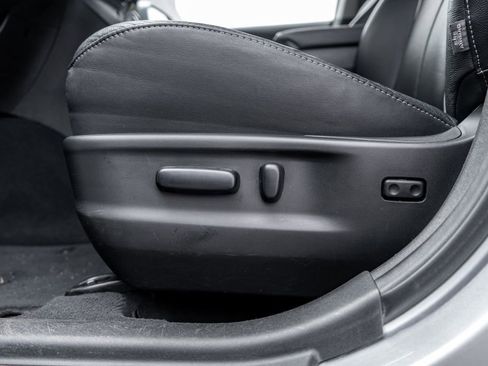 Used 2015 Toyota Venza XLE AWD/4WD image 21