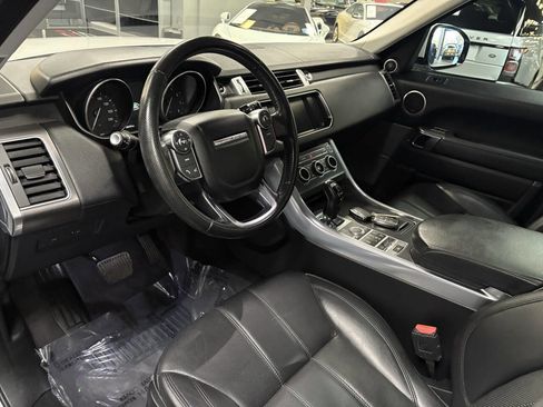 Used 2016 Land Rover Range Rover Sport SE image 57