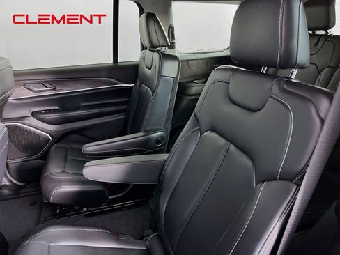 Used 2022 Jeep Grand Cherokee L Limited image 33