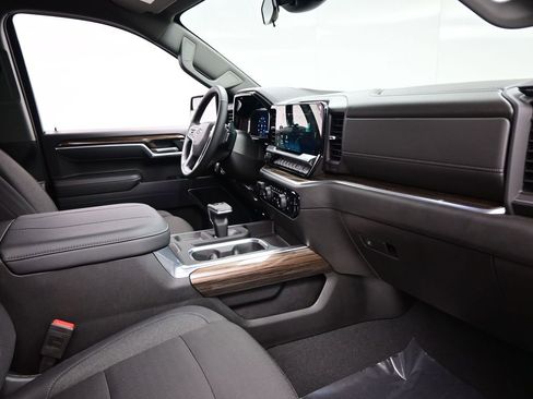 Used 2025 Chevrolet Silverado 1500 RST w/ Z71 Off-Road Package image 12