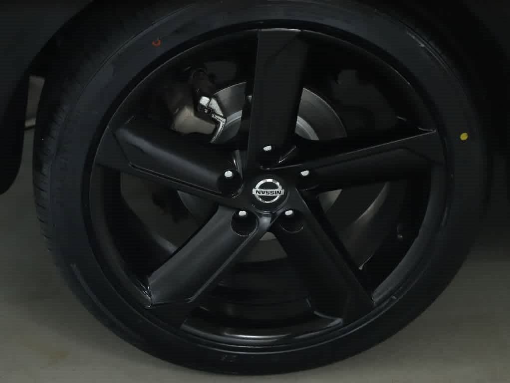 Used 2022 Nissan Sentra SR w/ Midnight Edition FWD image 12