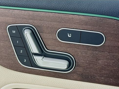 Certified 2023 Mercedes-Benz GLB 250 image 20