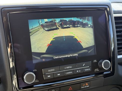 Used 2023 Nissan Frontier SV w/ SV Convenience Package image 21