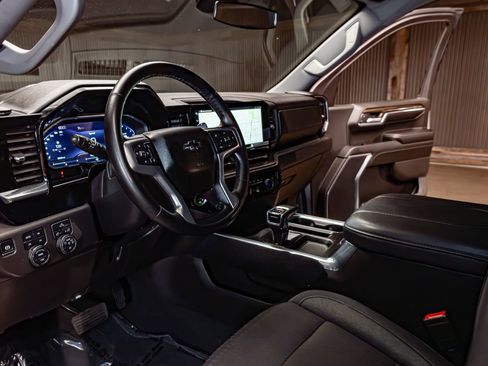 Used 2024 Chevrolet Silverado 1500 LT Trail Boss image 14