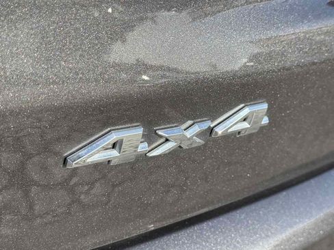 Used 2018 Jeep Compass Latitude w/ Popular Equipment Group image 14