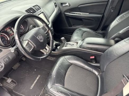 Used 2015 Dodge Journey Crossroad w/ Flexible Seating Group image 9
