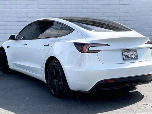 Used 2024 Tesla Model 3 Standard Range RWD image 9