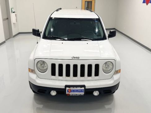 Used 2012 Jeep Patriot Sport FWD image 3