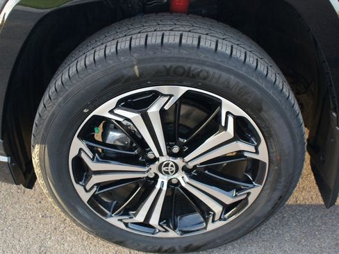 Used 2025 Toyota RAV4 XSE image 26