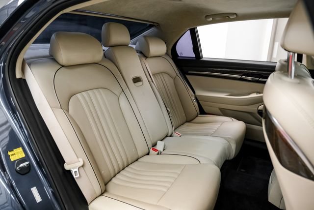 Used 2017 Genesis G90 3.3T Premium RWD image 38