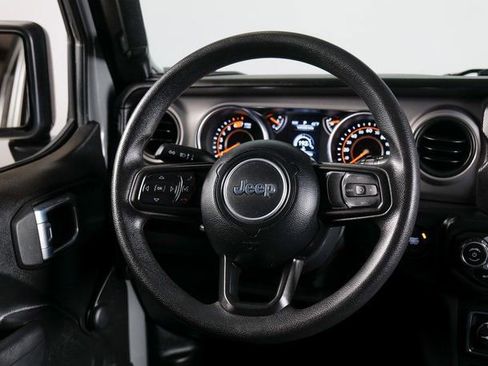 Used 2022 Jeep Wrangler Unlimited Sport image 12