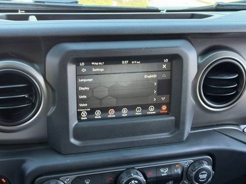 Used 2019 Jeep Wrangler Unlimited Sport S AWD/4WD image 5