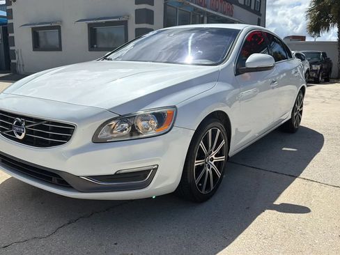 Used 2017 Volvo S60 T5 Inscription FWD image 1