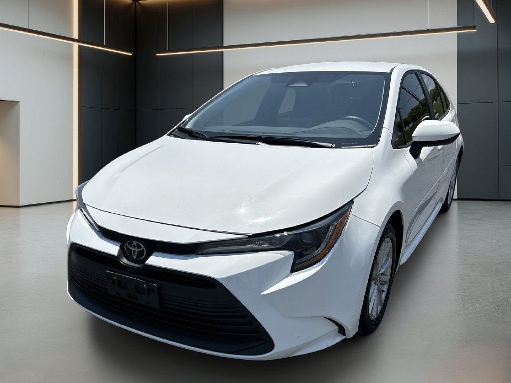 Used 2024 Toyota Corolla LE w/ LE Convenience Package FWD image 11