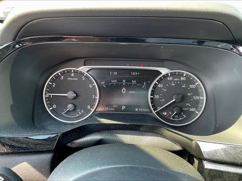 Used 2023 Nissan Pathfinder SL w/ SL Premium Package AWD/4WD image 6