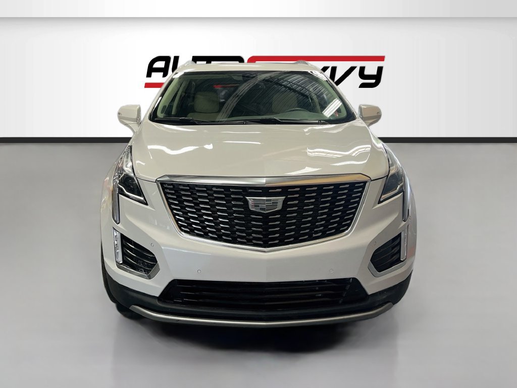 Used 2024 Cadillac XT5 Premium Luxury AWD/4WD image 2