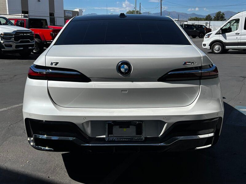 Used 2024 BMW i7 M70 AWD/4WD image 6
