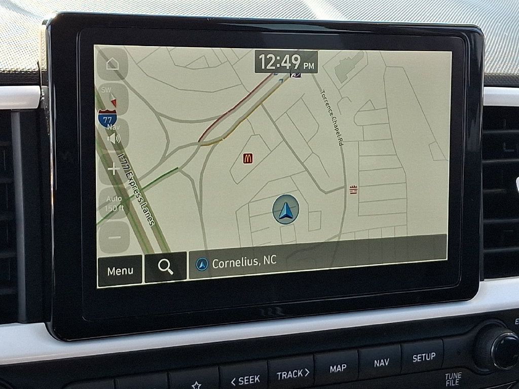 Used 2024 Hyundai Venue Limited FWD image 16
