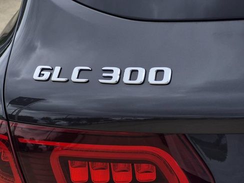 Certified 2022 Mercedes-Benz GLC 300 4MATIC image 11