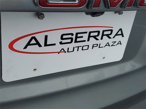 Used 2023 GMC Acadia SLE w/ Driver Convenience Package image 7