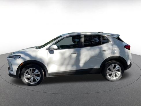 Used 2025 Buick Encore GX Preferred image 9