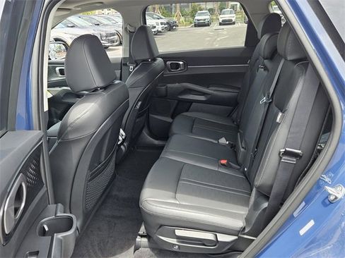 New 2025 Kia Sorento S w/ Panoramic Sunroof Package image 5