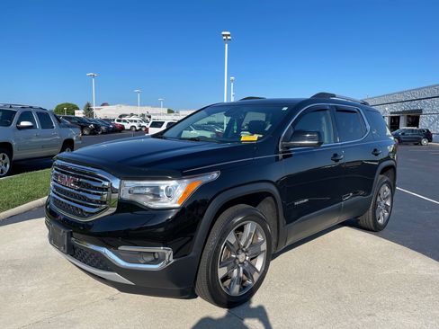 Used 2019 GMC Acadia SLT FWD image 3