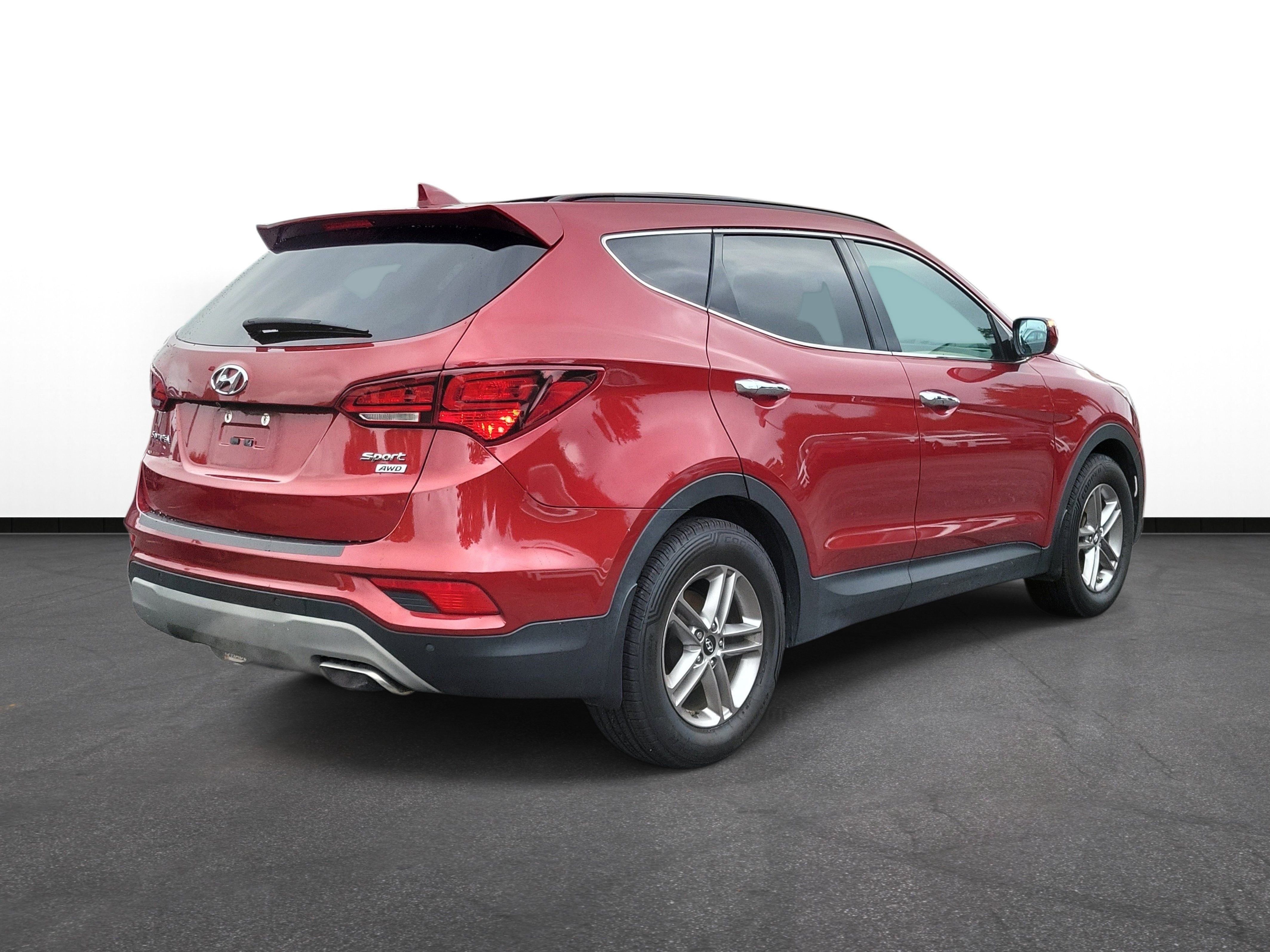 Used 2018 Hyundai Santa Fe Sport w/ 2.4L Tech Package 04 AWD/4WD image 4