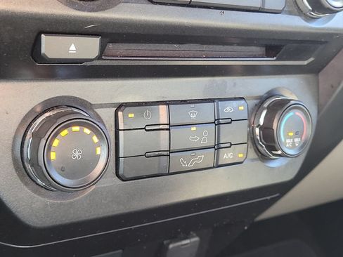 Used 2018 Ford F150 XLT AWD/4WD image 23