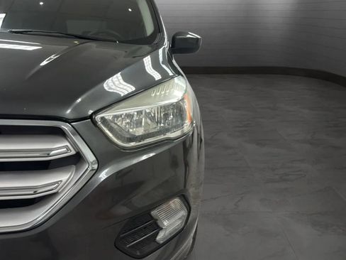 Used 2018 Ford Escape SE FWD image 28