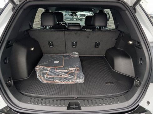 New 2026 GMC Terrain AT4 w/ Convenience Package III image 4