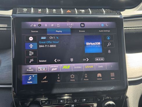 Used 2023 Jeep Grand Cherokee Limited w/ Luxury Tech Group II AWD/4WD image 25